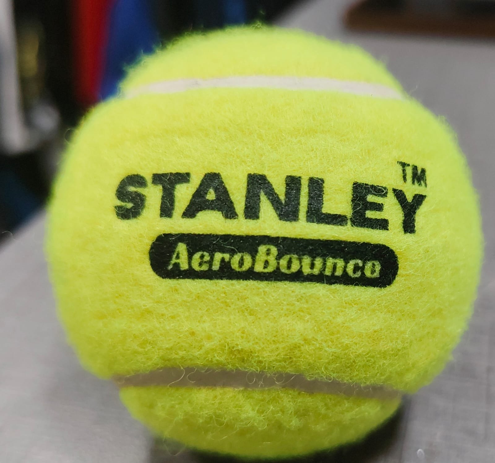 TENNIS BALL GREEN LIGHT WEIGHT BALL